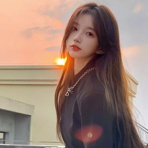 山村乳妇喂奶和偷人
